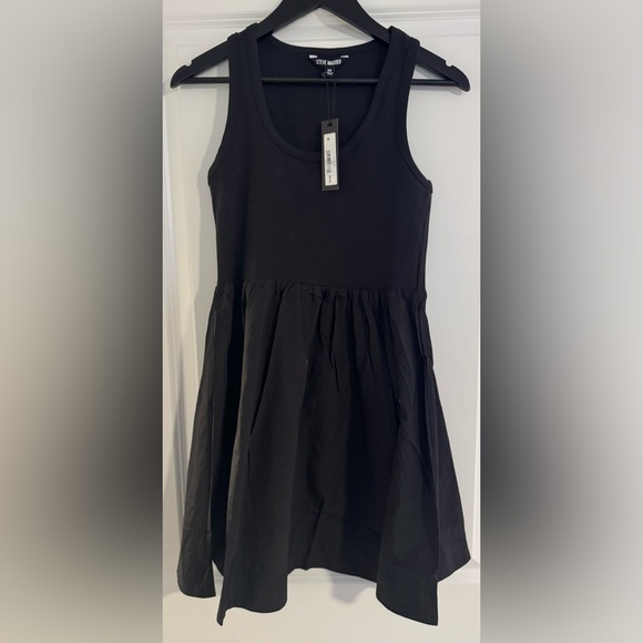 NWT Steve Madden Black Skater Dress- Medium - Picture 4 of 7